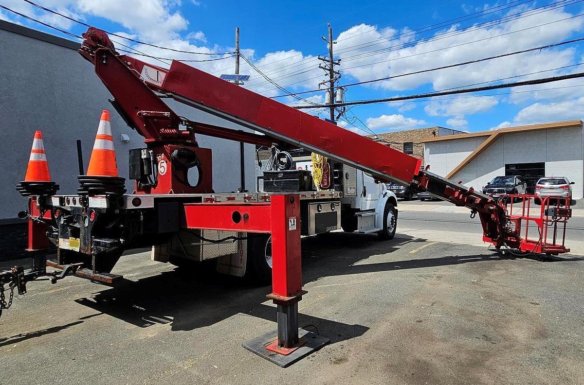 Used Elliott L55R Sign Crane on 2019 Freightliner M2-106 Reg Cab Flatbed Truck - MM6930