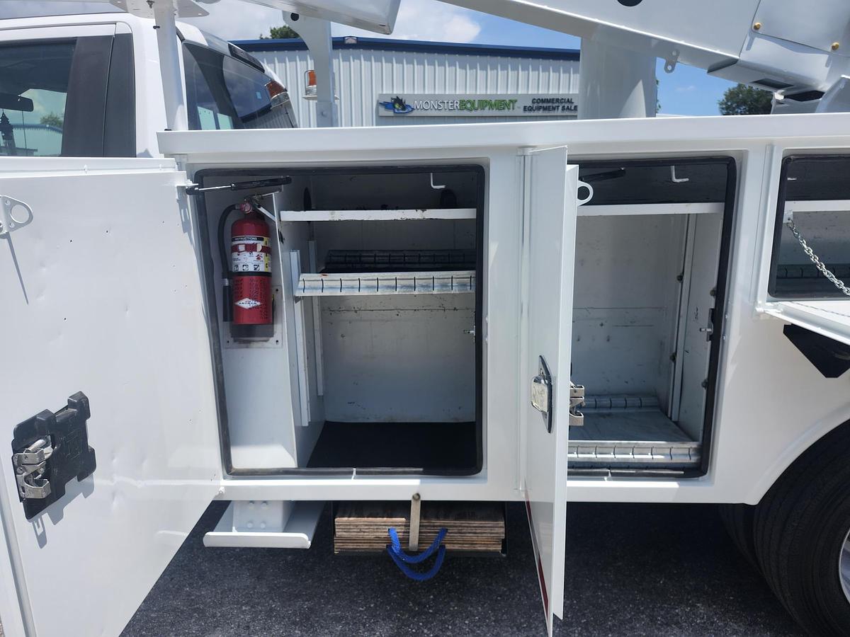 Used 2019 Altec AT48M Bucket Boom on a 2019 Ford F550 4x4 Regular Cab Utility Truck - 15672