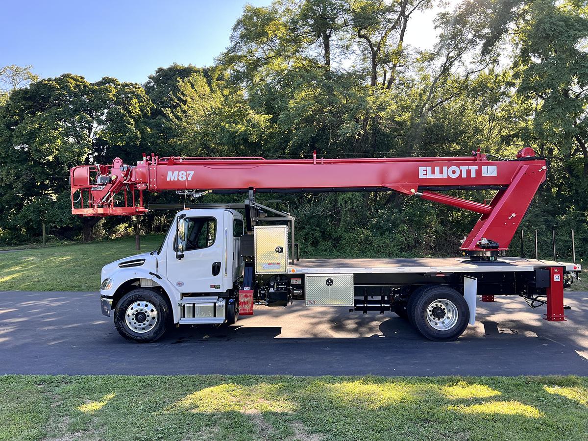 NEW Elliott M87 Sign Crane on a 2025 Freightliner M2106 Reg Cab Flatbed Truck - RE9085