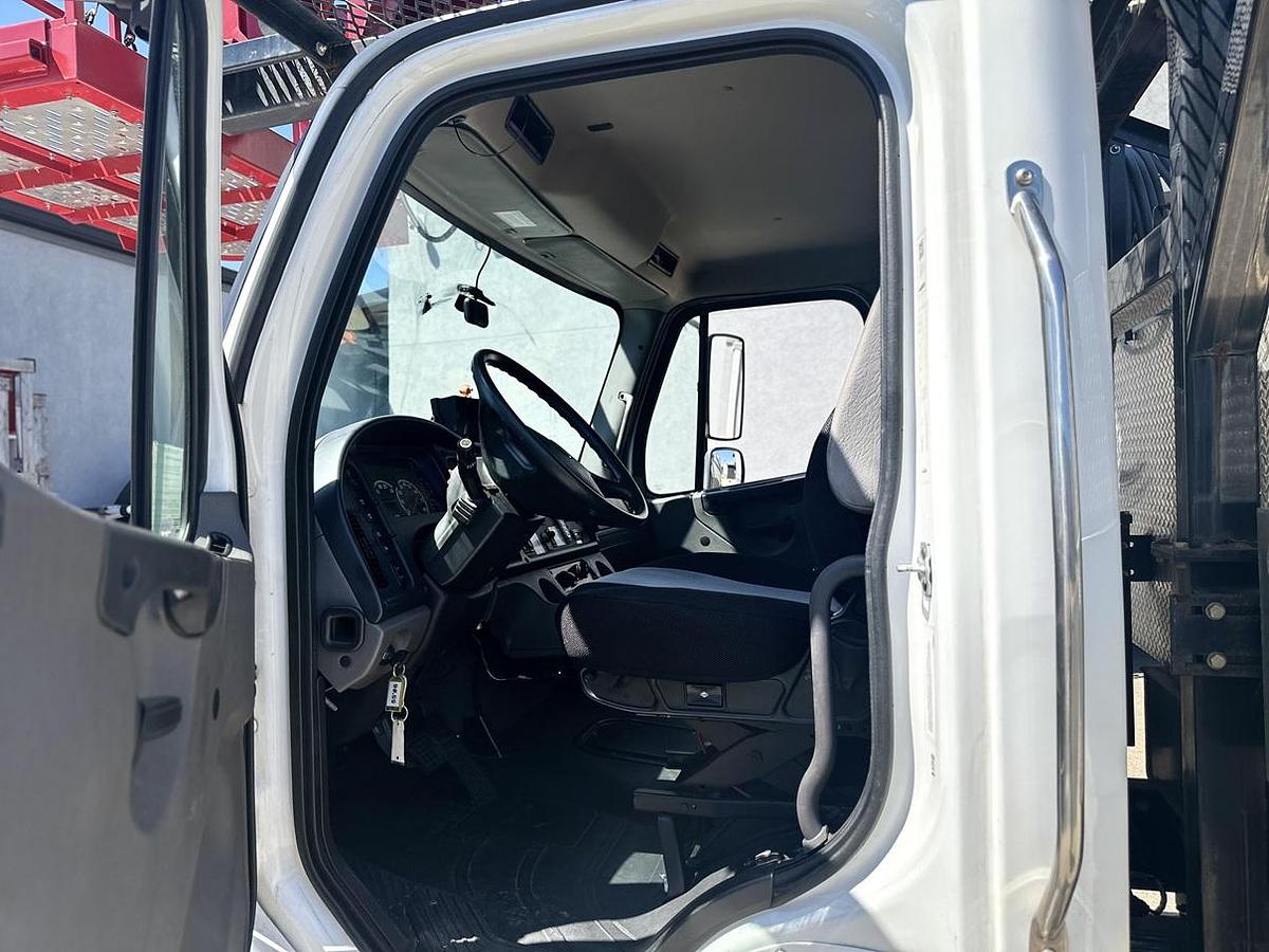 Used Elliott L55 Sign Crane on 2020 Freightliner M2-106 Non-CDL Reg Cab Flatbed Truck - ME3290