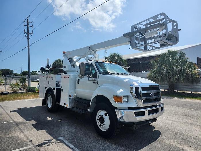 Used Altec AT40P Cable Placer on 2015 Ford F-750 XL Non-CDL Reg Cab Utility Truck - 75335