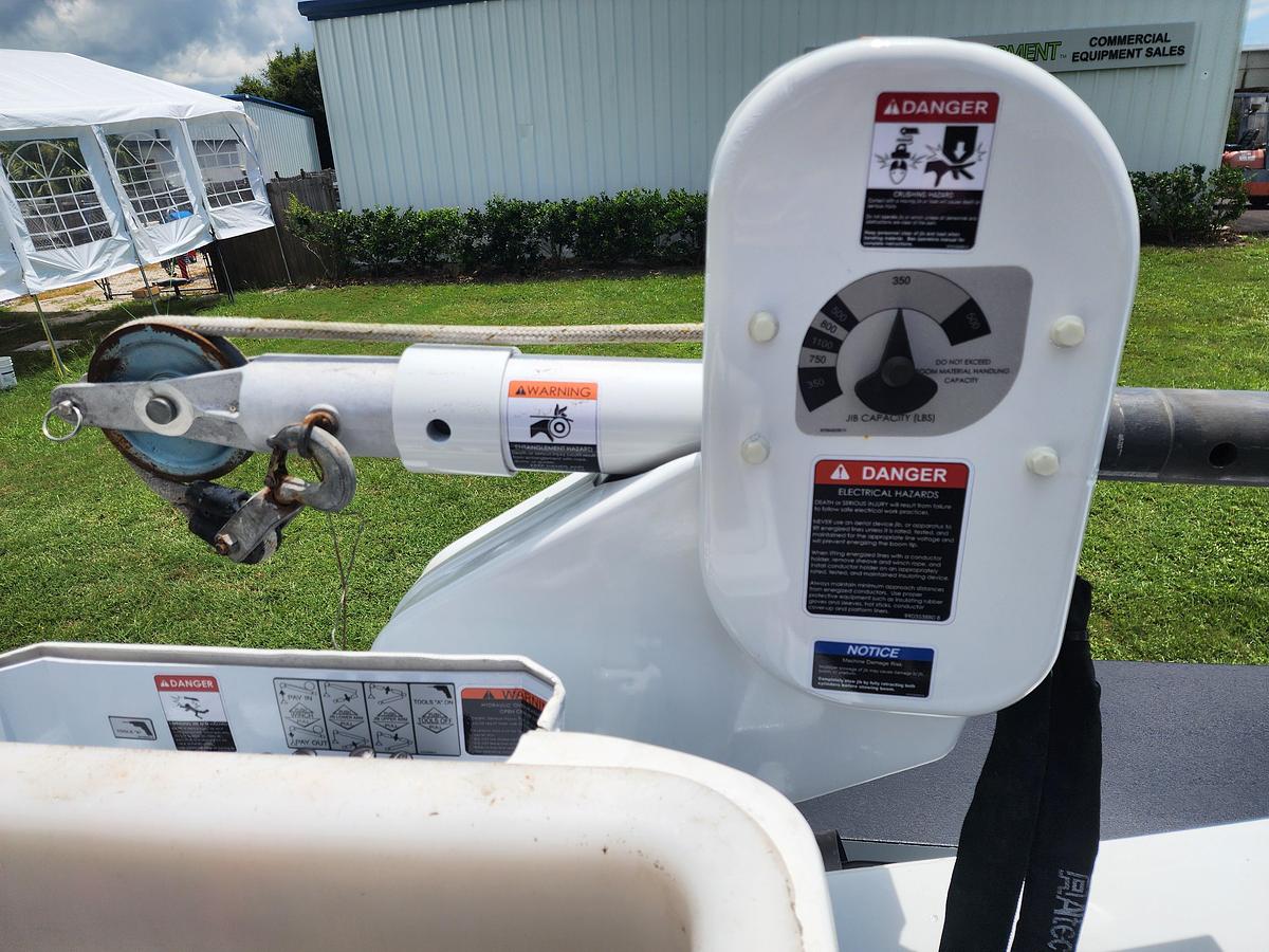 Used 2019 Altec AT48M Bucket Boom on a 2019 Ford F550 4x4 Regular Cab Utility Truck - P10412