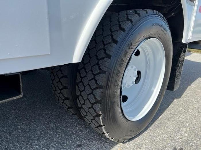 Used Altec AT37G Bucket Bom on 2014 Ford F550 4X4 Utility Truck - C17995