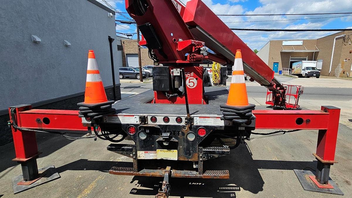 Used Elliott L55R Sign Crane on 2019 Freightliner M2-106 Reg Cab Flatbed Truck - MM6930