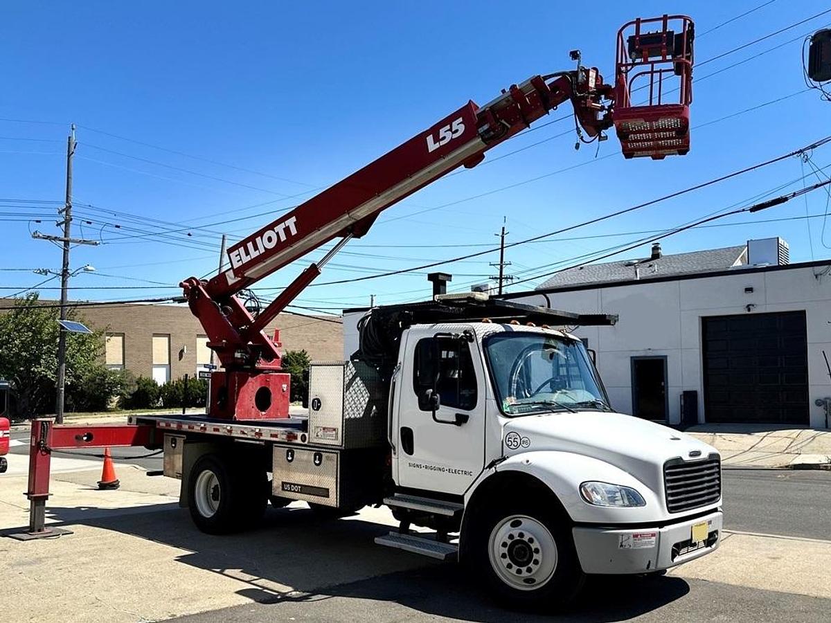 Used Elliott L55 Sign Crane on 2020 Freightliner M2-106 Non-CDL Reg Cab Flatbed Truck - ME3290