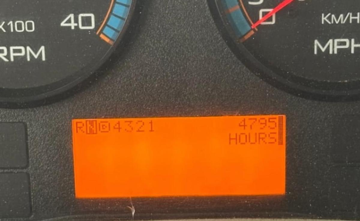 Used Altec DC47-TR Digger Derrick on 2014 International 4300 Reg Cab Utility Truck - R80826