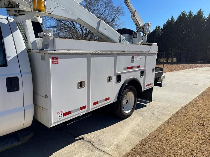 Used Versalift VST40I on 2012 Ford F550 Reg Cab Utility - M14603