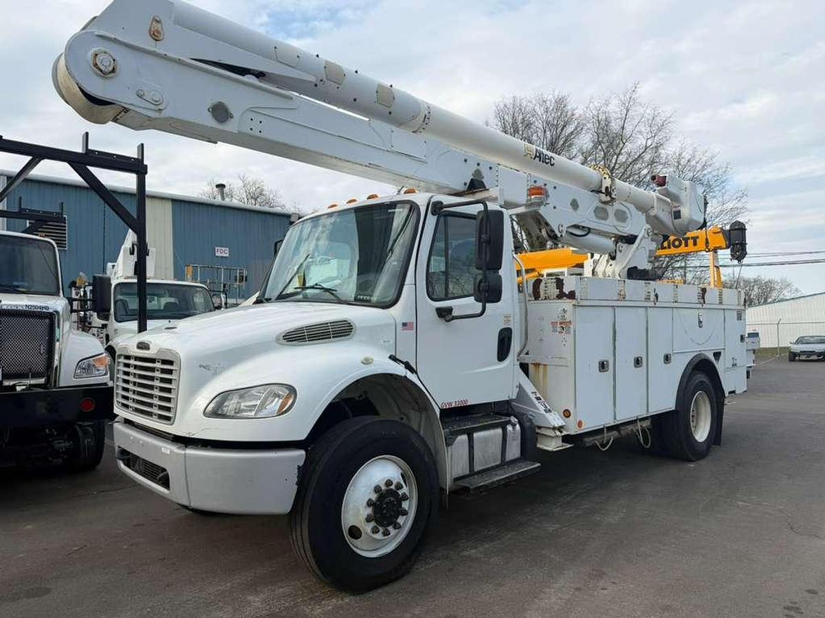 Used Altec AA55-MH 60ft Bucket Boom on 2015 Freightliner M2-106 Reg Cab Utility Truck - RA2157