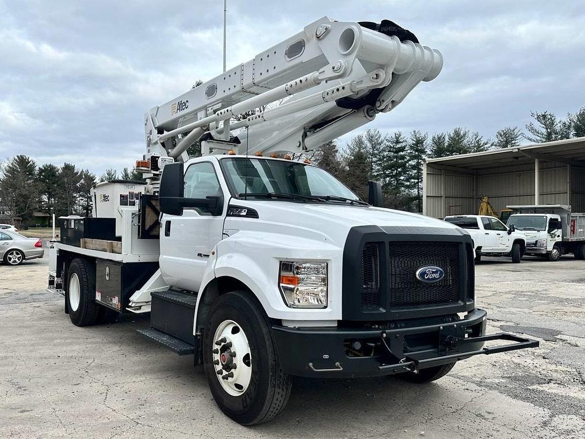 Used Altec TA55 Bucket Boom on 2023 Fored F750 4x2 Reg Cab Flat Bed Truck - R12219