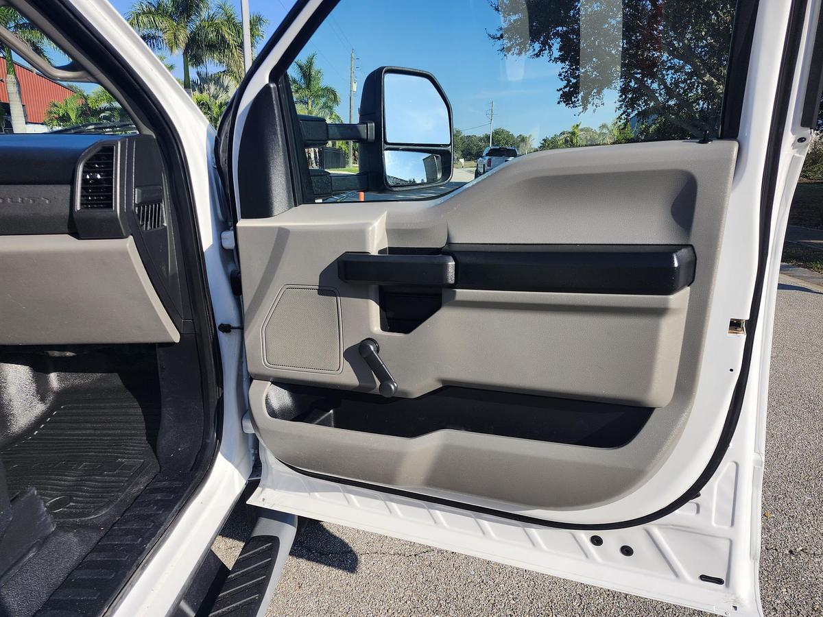 Used Altec AT41M Bucket Boom on 2019 Ford F550 4x4 Crew-Cab Bucket Truck - 96965