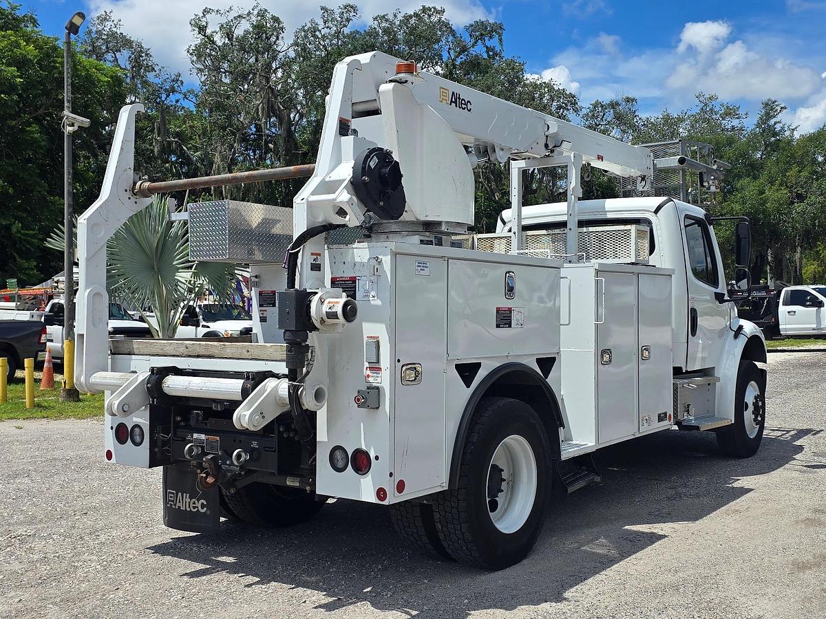 Used Altec T40P Cable Placer on 2023 Freightliner M2-106 - MG4199