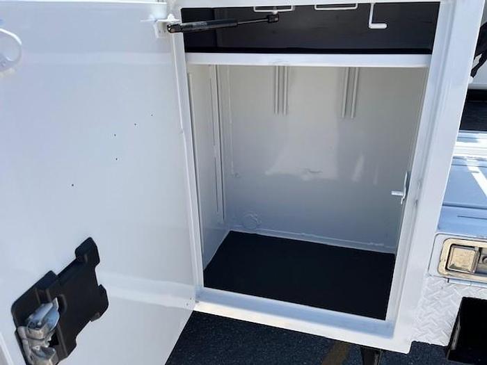 Used Altec AT40M 45ft Bucket Boom on 2016 Ford F550 4X4 Reg Cab Utility Truck - C41868