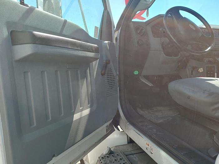 Used Terex Commander C4047 Digger Derrick on 2011 Ford F750 Reg Cab Utility Truck - 96762