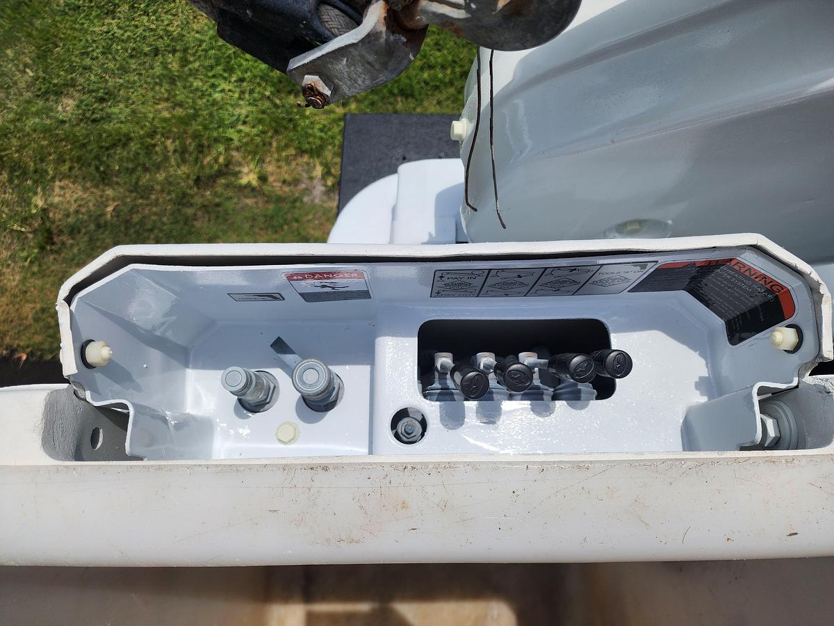 Used 2019 Altec AT48M Bucket Boom on a 2019 Ford F550 4x4 Regular Cab Utility Truck - P10412