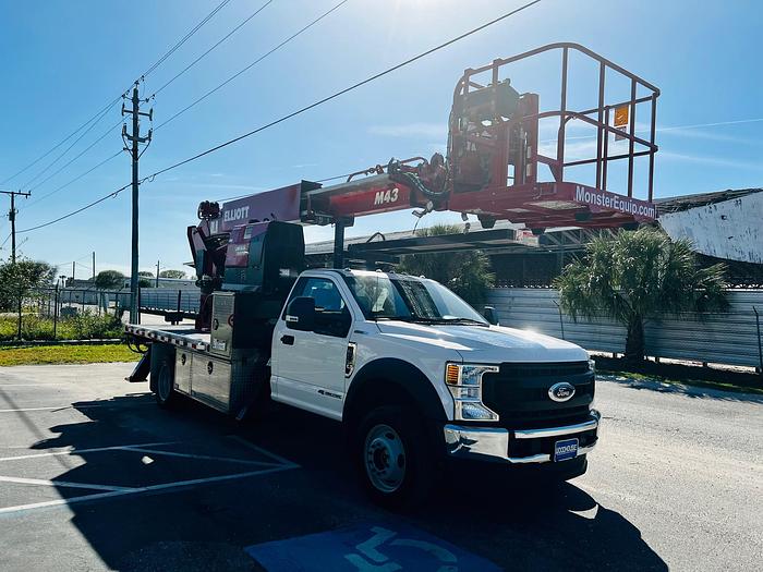 Used Elliott M43R Sign Crane on 2021 Ford F550 4x2 Reg Cab Flatbed Truck - M12904