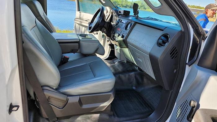 Used Altec AT40S Bucket Boom on 2016 Ford F550 Reg Cab Utility Truck - 72785