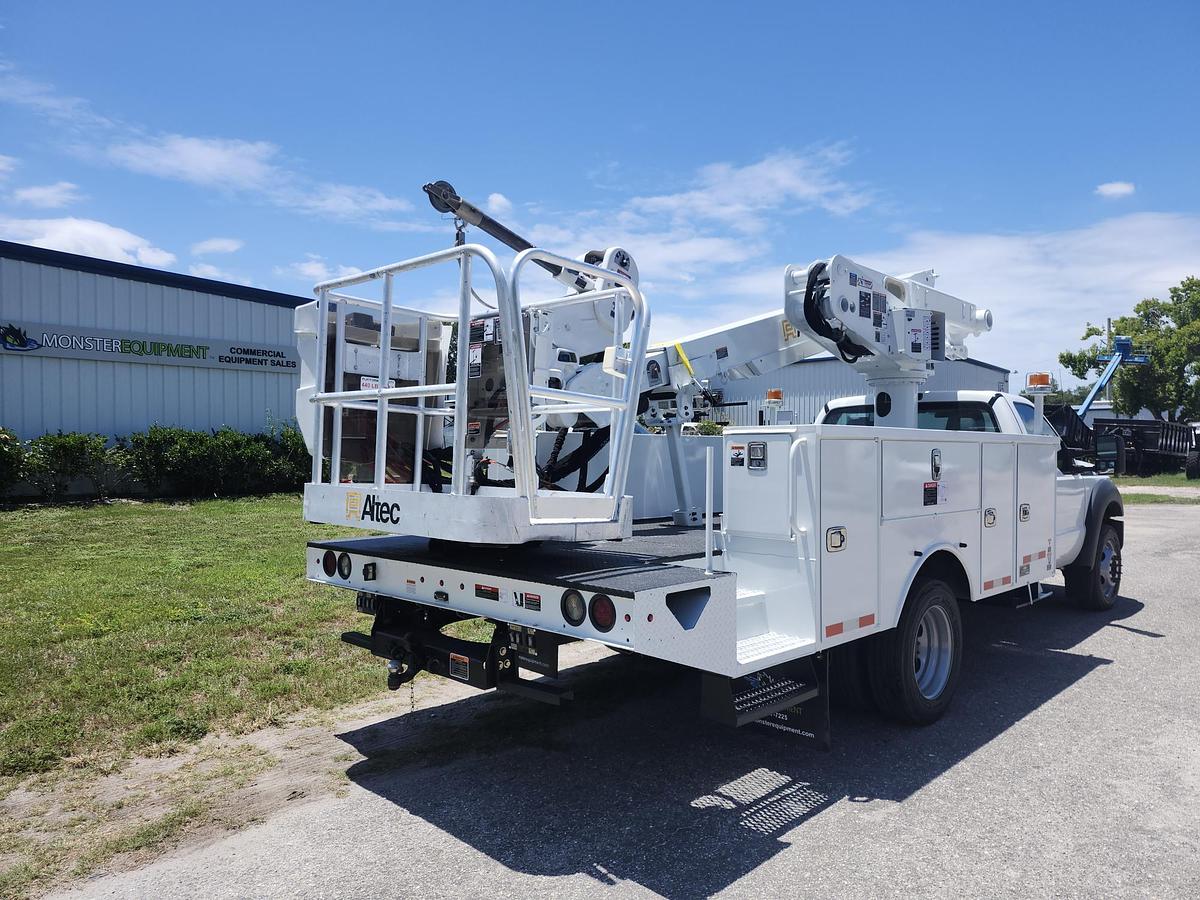 Used Altec AT40S 2-Man Basket Sign Boom on 2016 4x4 Ford F550 Reg Cab Utility Truck - P86066