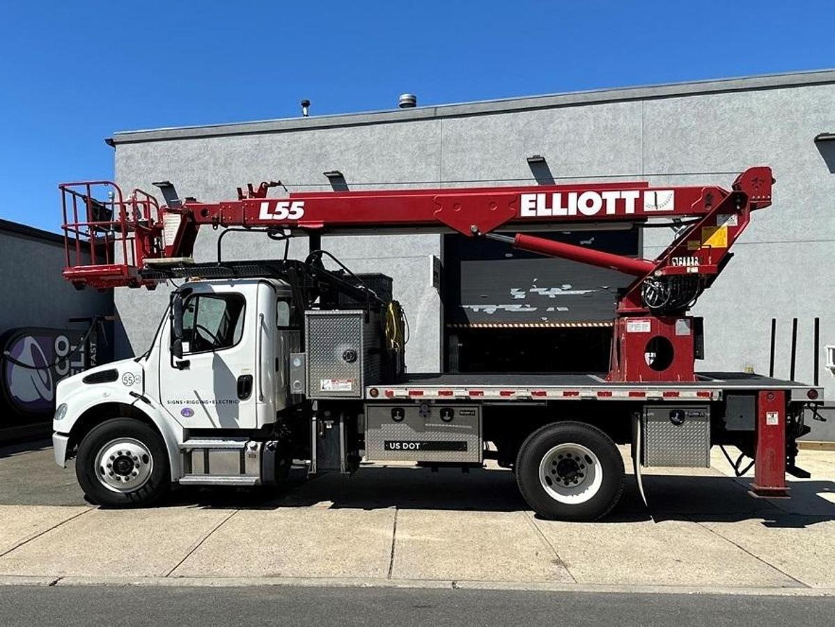 Used Elliott L55 Sign Crane on 2020 Freightliner M2-106 Non-CDL Reg Cab Flatbed Truck - ME3290