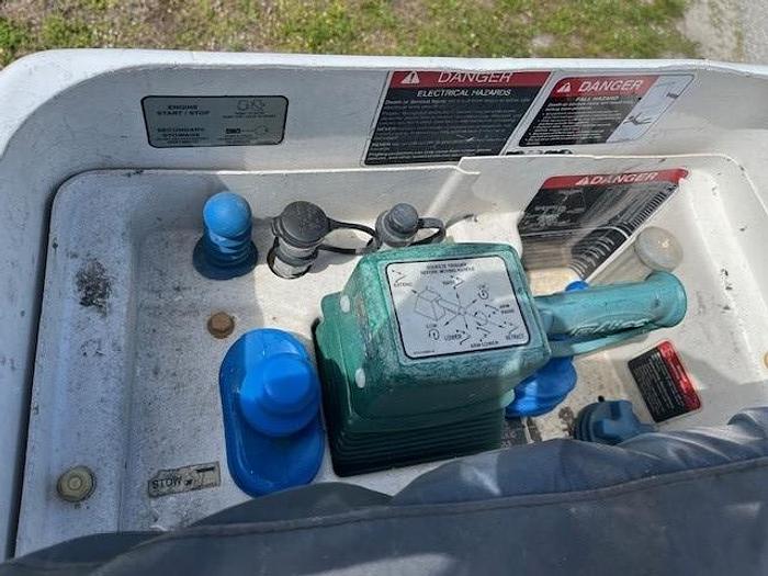 Used Altec AT40G 45ft Bucket Boom on 2016 Ford F550 Reg Cab Utility Truck - C57068