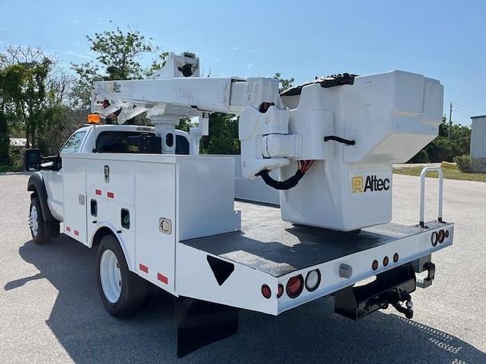 Used Altec AT40G Bucket Boom on 2014 Ford F550 Reg Cab Utility Truck - C70634