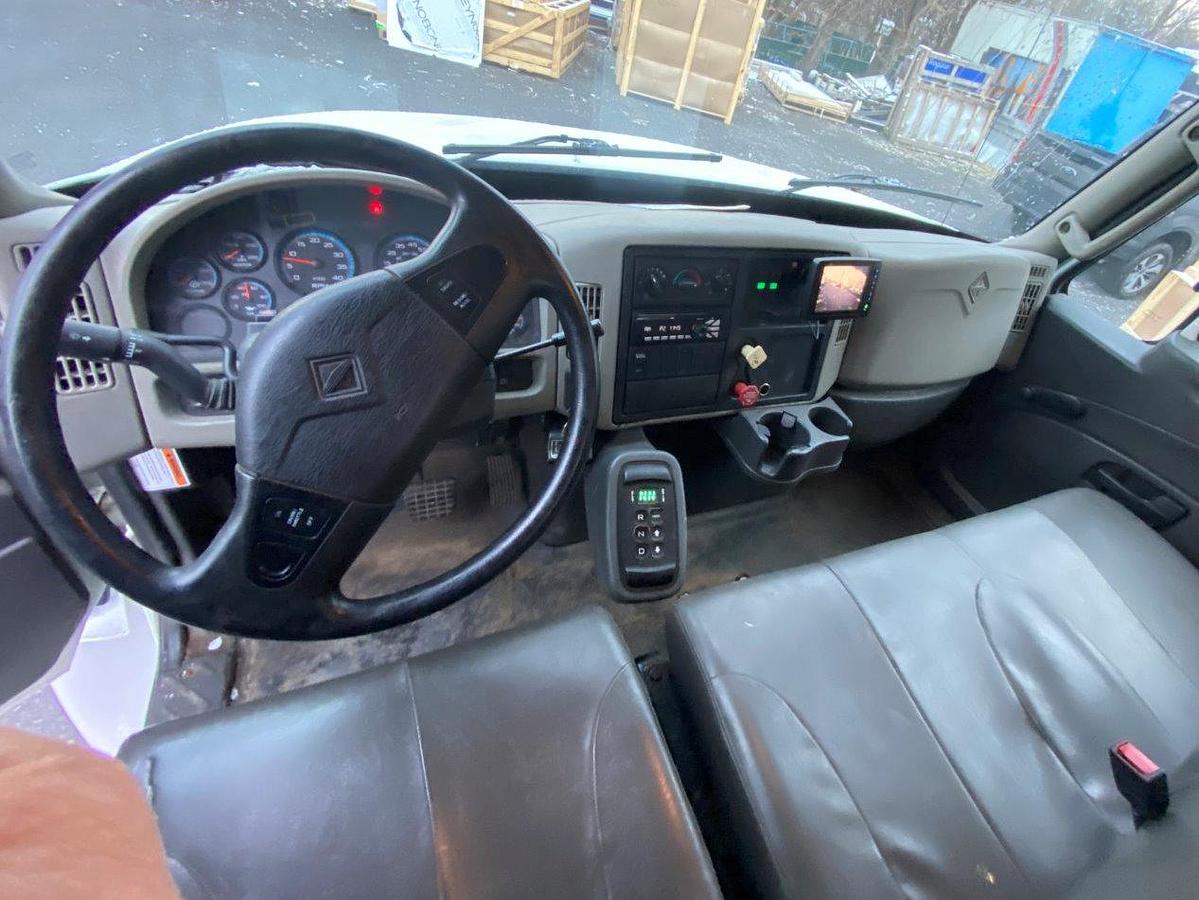 Used Altec DC47-TR Digger Derrick on 2014 International 4300 Reg Cab Utility Truck - M80826