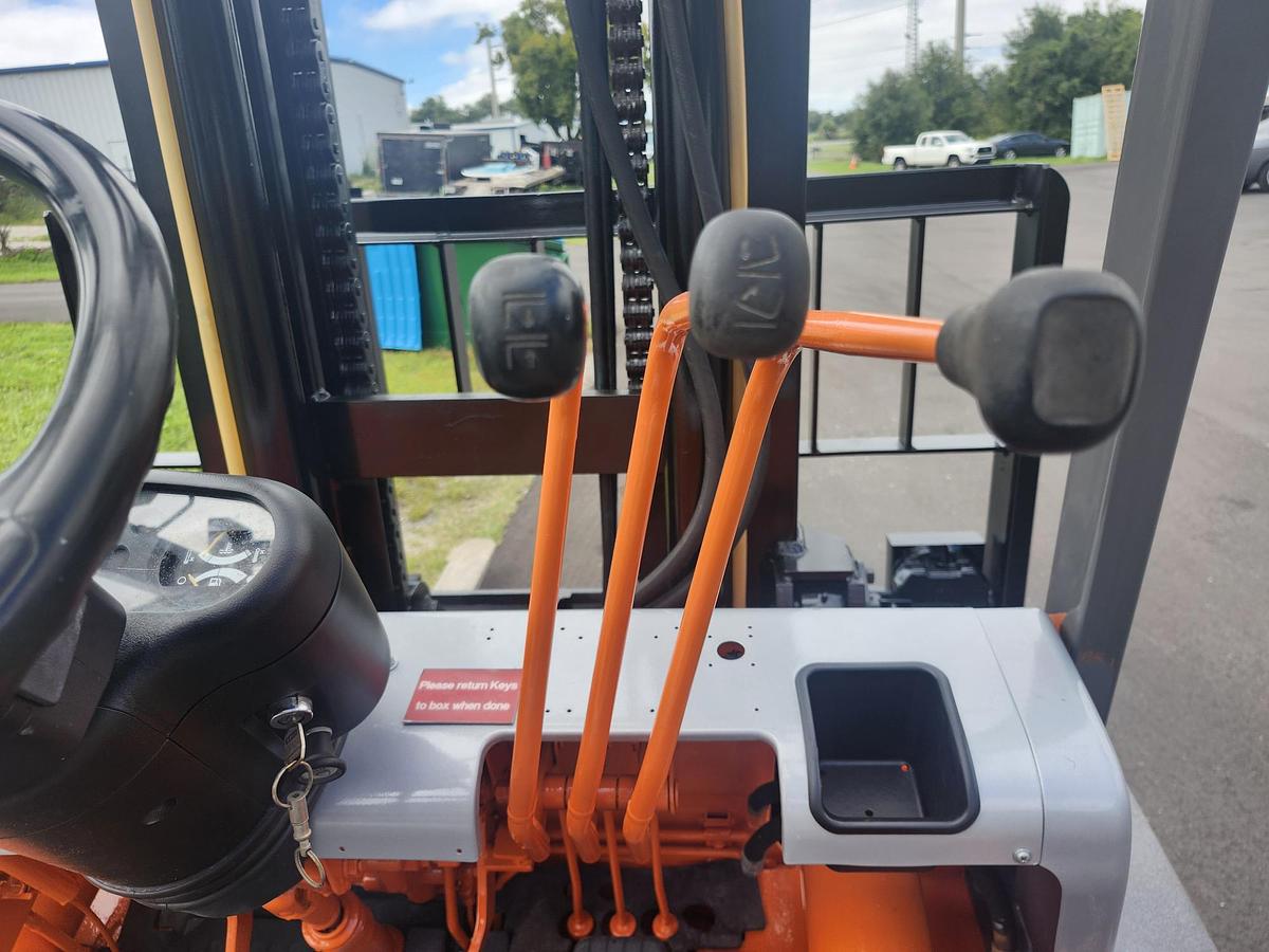Used 2002 Toyota 6FDAU50 9600 lb Forklift Truck - DAU50-1