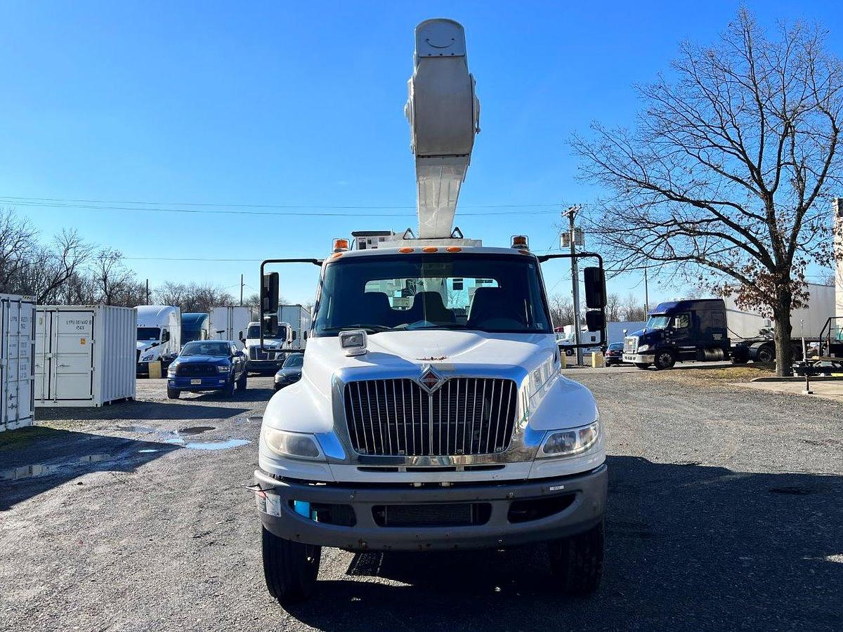 Used Altec AA55-MH Bucket Boom on 2018 International 4300 Reg Cab Utility Truck - R11468