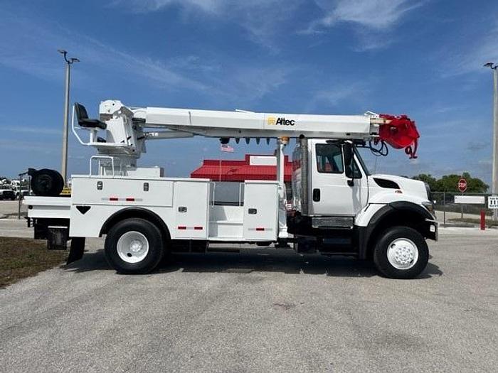 Used Altec DM47-TR Digger Derrec on 2012 International 7300 4x4 Reg Cab Utility Truck – C52937