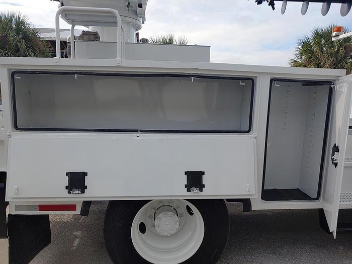 Used Altec DM47BTR Digger Derrick on 2015 Freightliner M2 106 4x4 Reg Cab Utility Truck - Y6699