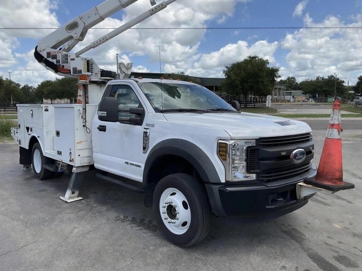 Used 2019 Altec AT48M Bucket Boom on a 2019 Ford F550 4x4 Regular Cab Utility Truck - C10412