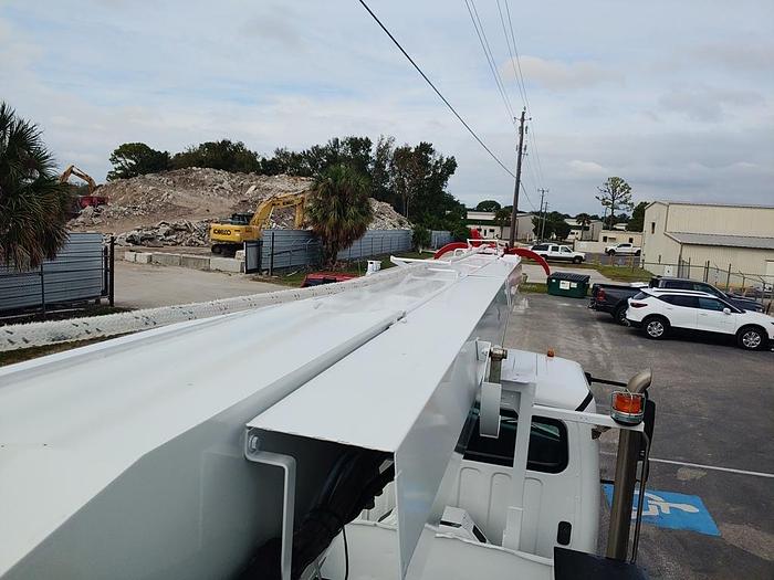 Used Altec DM47BTR Digger Derrick on 2015 Freightliner M2 106 4x4 Reg Cab Utility Truck - Y6699