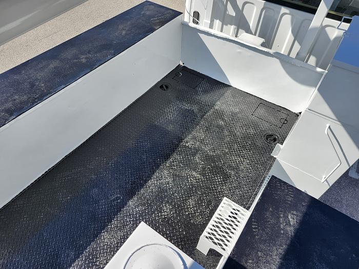 Used Altec DM47-BTR Digger Derrick on 2014 Freightliner M2 106 Reg Cab Utility Truck - L7387