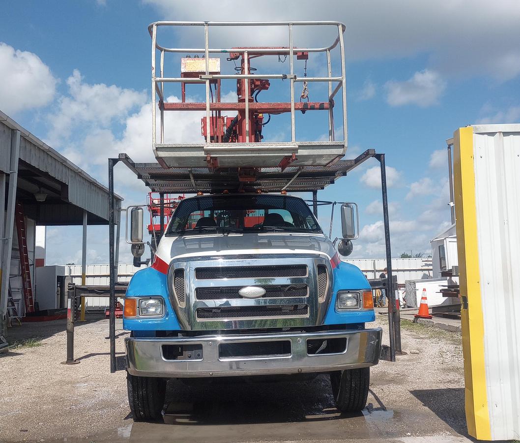 Used 2009 Ford F750 Wilkie 65XRB Sign Crane Truck – M35710