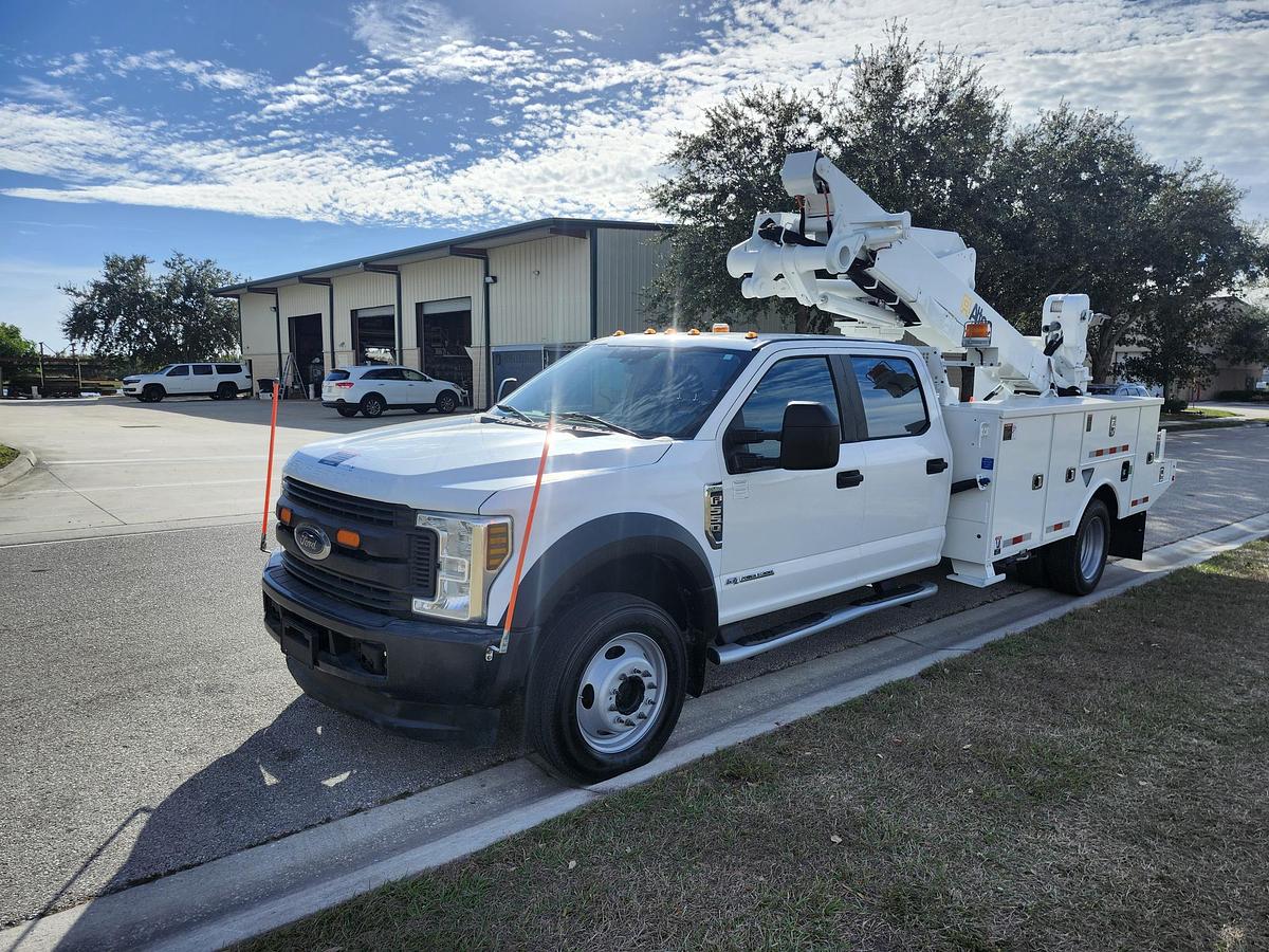 Used Altec AT41M Bucket Boom on 2019 Ford F550 4x4 Crew-Cab Bucket Truck - 96965