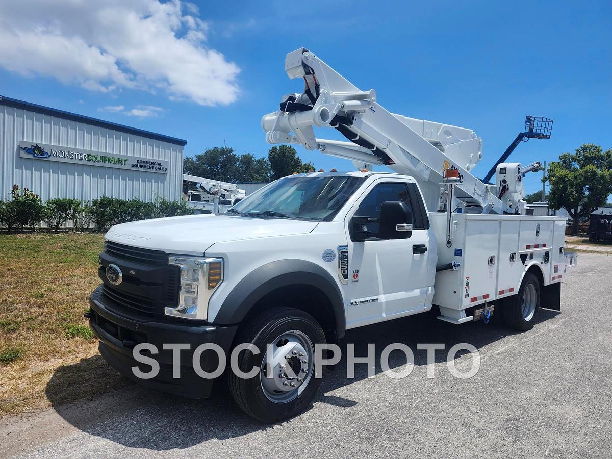 Used Altec AT48MH Bucket Truck on a 2019 Ford F550 4x4 Regular Cab Utility Truck - 15660