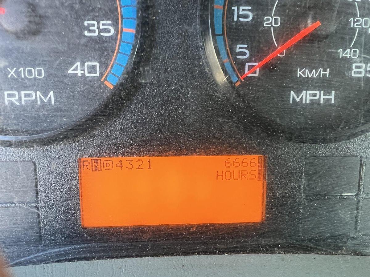 Used Altec AA55-MH Bucket Boom on 2018 International 4300 Reg Cab Utility Truck - R11468