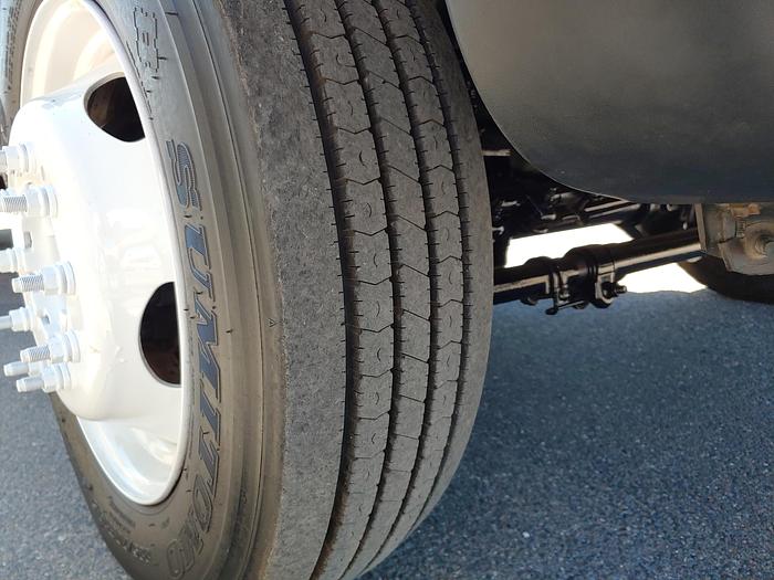 Used Altec AT40-MH 45ft Bucket Boom on 2015 Ford F550 Reg Cab Utility Truck - 65760