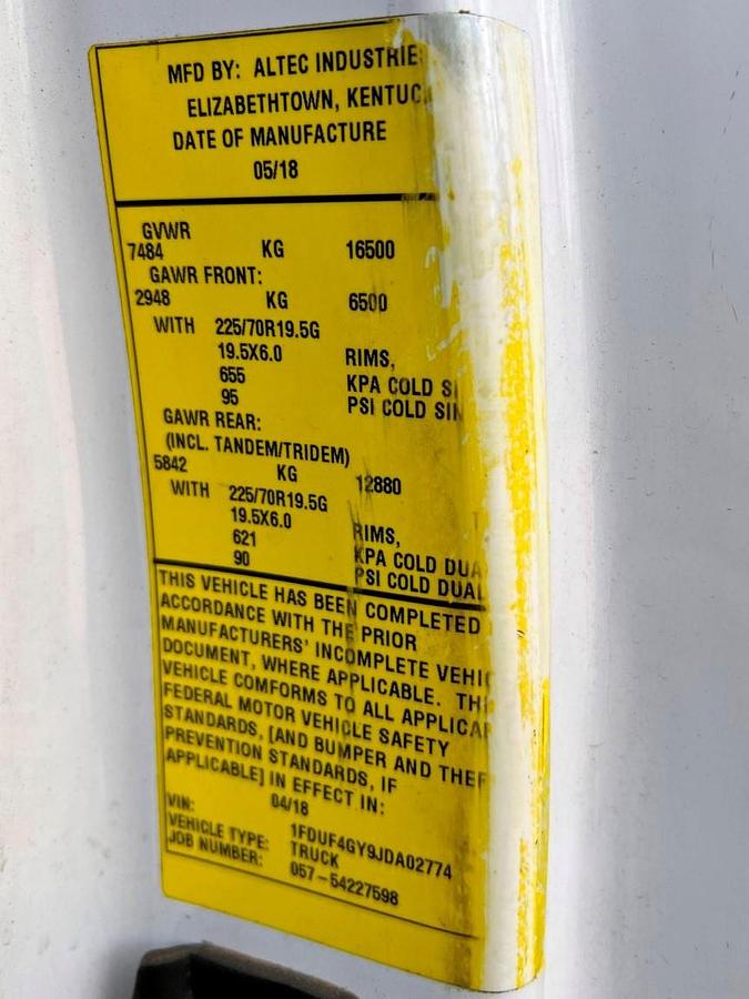 Used Altec AT200A Bucket boom on 2018 Ford F450 Reg Cab Utility Truck - R02774