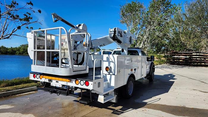 Used Altec AT40S Bucket Boom on 2016 Ford F550 Reg Cab Utility Truck - 72785