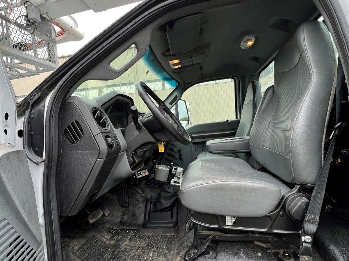 Used 2018 Ford F750 Reg Cab Utility Reel Truck - R08356