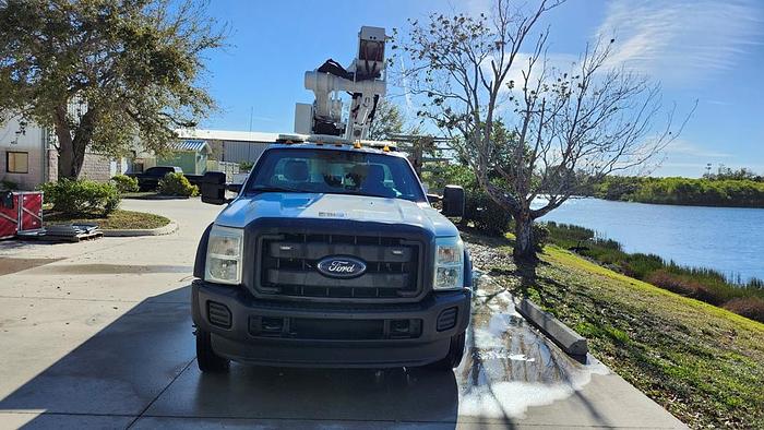 Used Altec AT40S Bucket Boom on 2016 Ford F550 Reg Cab Utility Truck - 72785