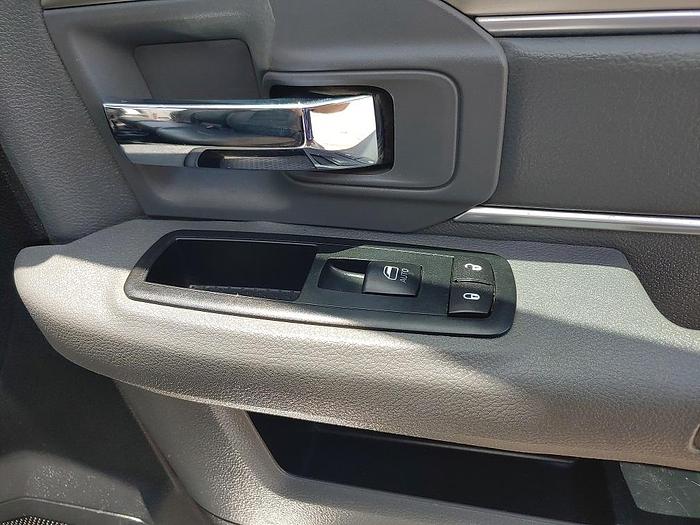 Used Altec AT40M on a 2015 Ram W5500 4x4 Bucket Truck - 06145