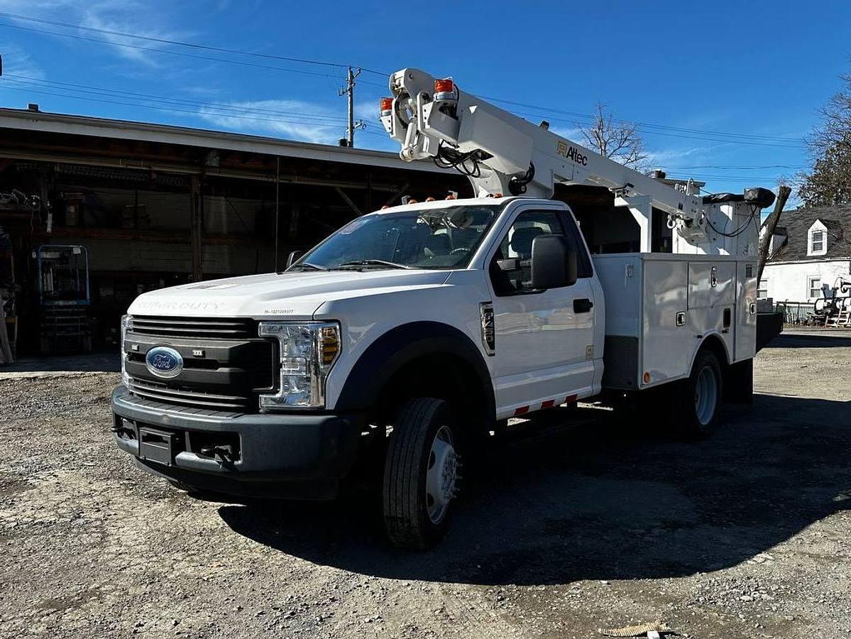Used Altec AT200A Bucket Boom on 2018 Ford F450 Reg Cab Utility Truck - R03369