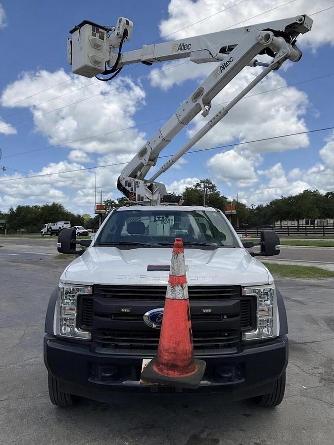 Used 2019 Altec AT48M Bucket Boom on a 2019 Ford F550 4x4 Regular Cab Utility Truck - C10412