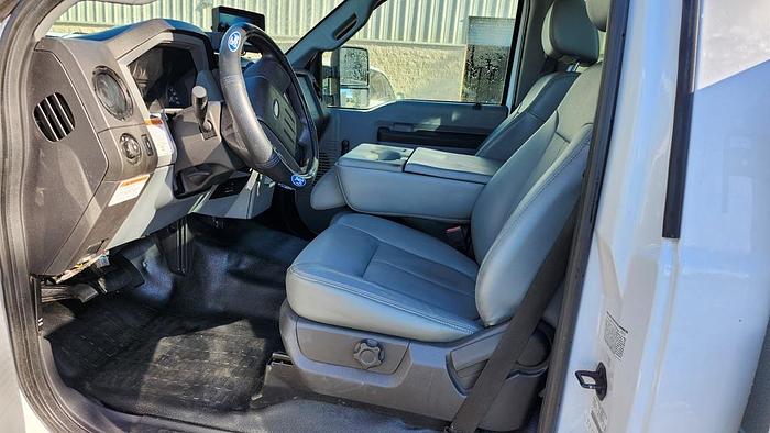 Used Altec AT40S Bucket Boom on 2016 Ford F550 Reg Cab Utility Truck - 72785