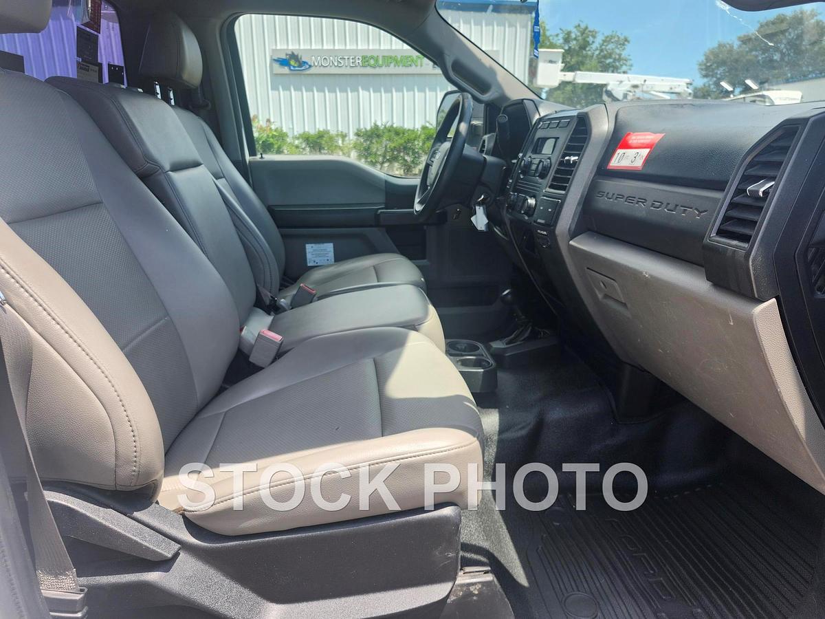 Used Altec AT48MH Bucket Truck on a 2019 Ford F550 4x4 Regular Cab Utility Truck - 15660