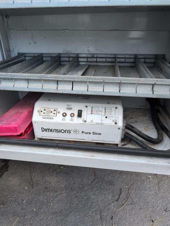 Used Altec AT200A Bucket Boom on 2018 Ford F450 Reg Cab Utility Truck - R03369