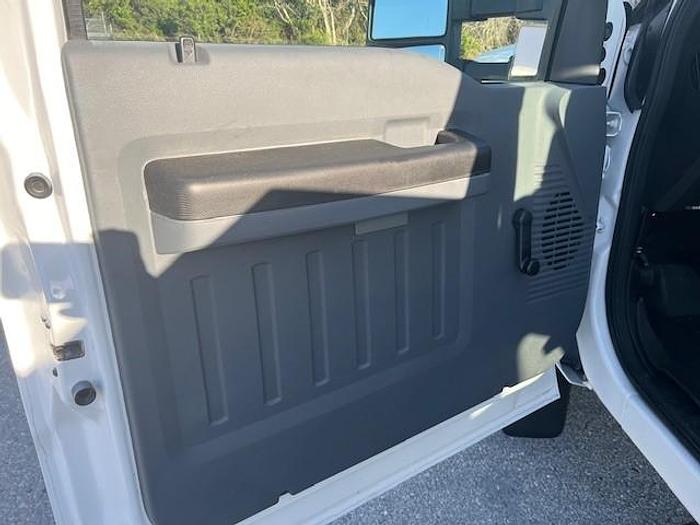 Used Altec AT200A Bucket Boom on 2014 Ford F450 Reg Cab Utility Truck - C70586