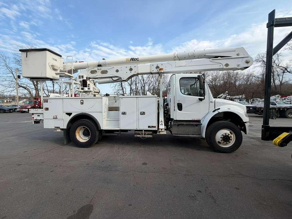 Used Altec AA55-MH 60ft Bucket Boom on 2015 Freightliner M2-106 Reg Cab Utility Truck - RA2157