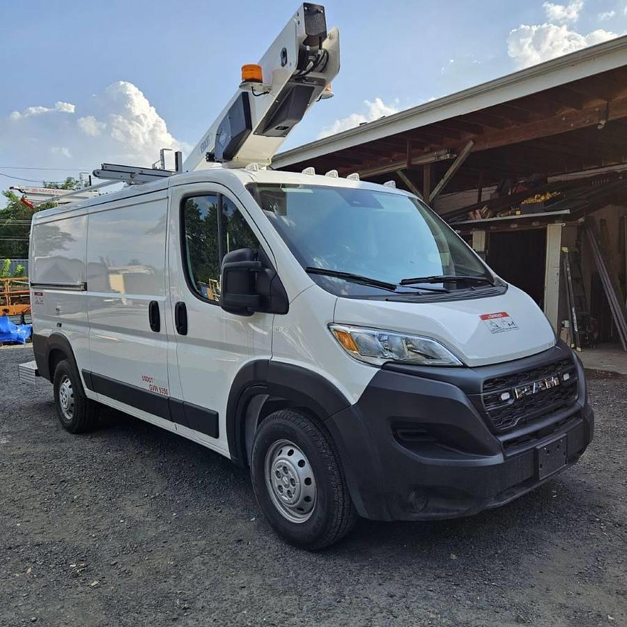 Used Versalift VANTEL29 NE Bucket Van on 2023 RAM 3500 VAN - R57611